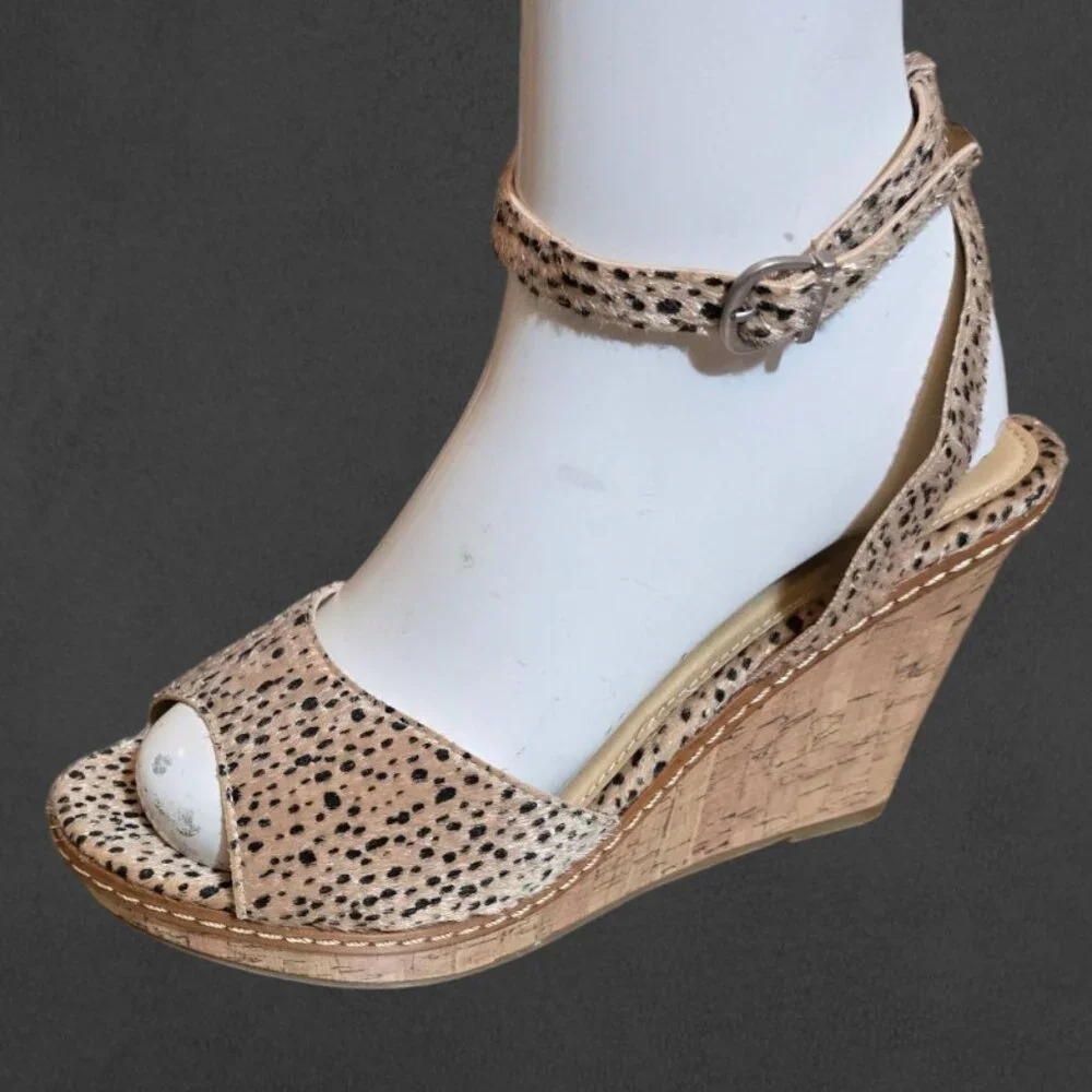 Leopard Print Wedge Peep Toe CL by LAUNDRY Sandal sz 8.5/9